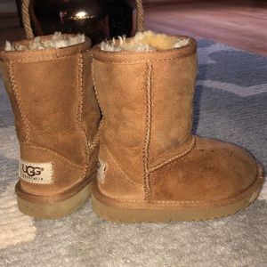Toddler girl uggs